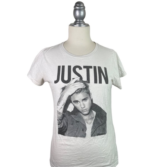 Justin Bieber Tops - Vintage Justin Bieber Juniors tee T-Shirt XL
